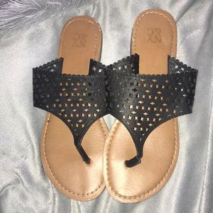 Ny&c stylish flipflops